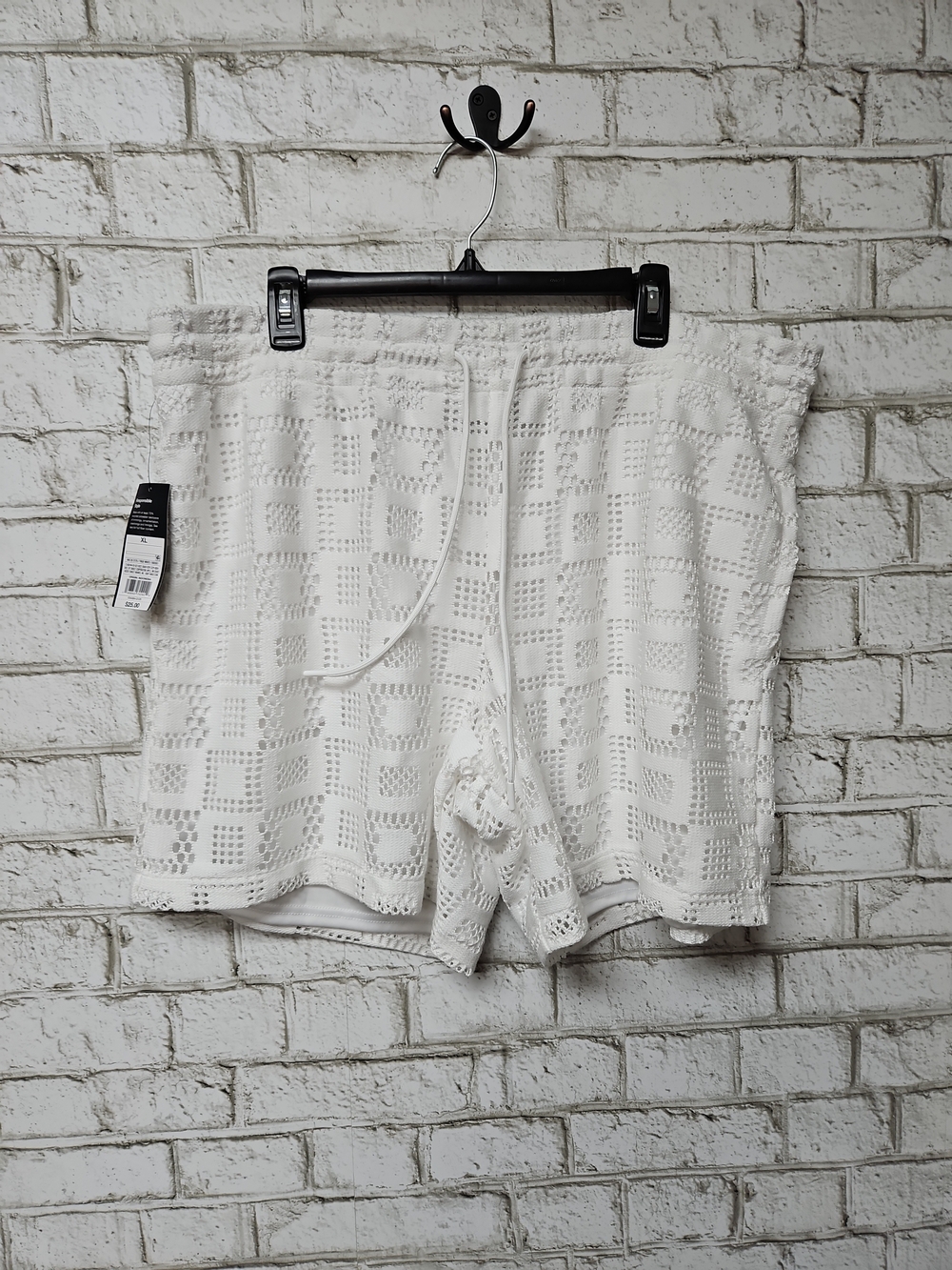 Original Use White Men's Athletic Shorts with Eyelet Overlay Size XL NWT